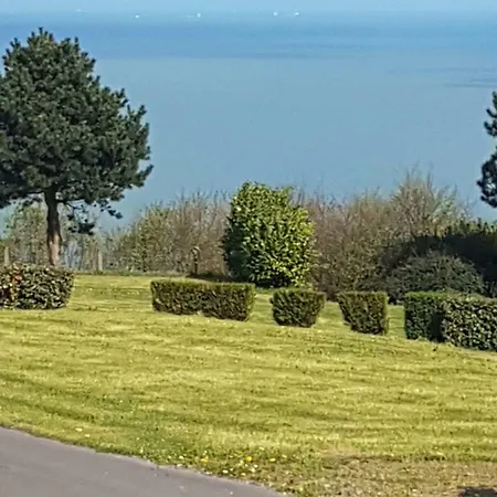 Camping Mobilhome De La Corniche Auberville